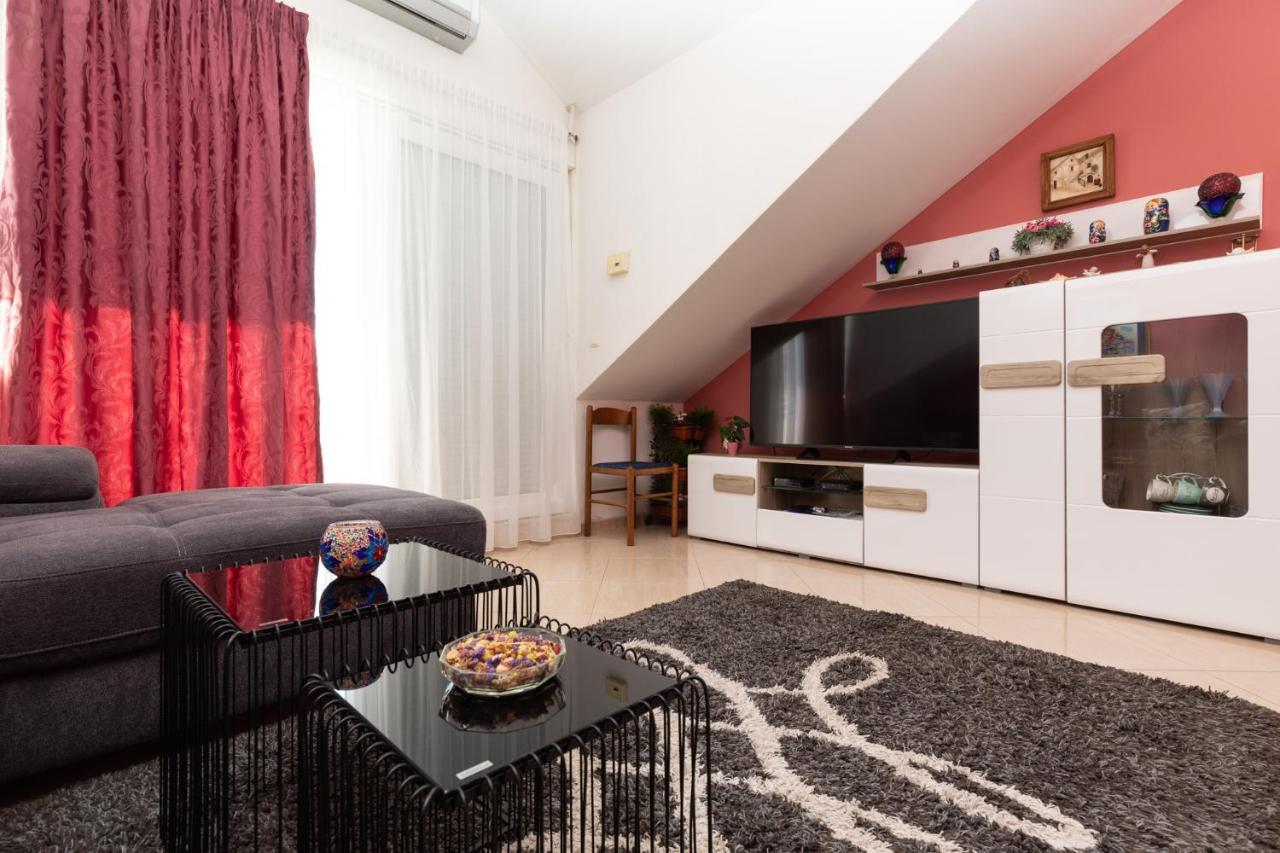 Apartman Monika أوميس المظهر الخارجي الصورة
